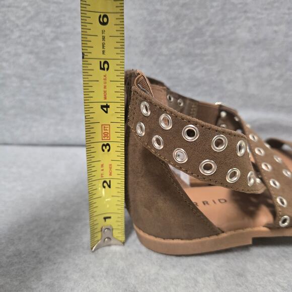 NEW Torrid Brown Extra Wide Eyelet Gladiator Sandals Size 11WW - Picture 10 of 10